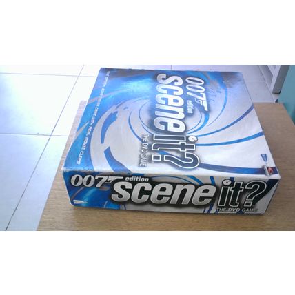 SCENE IT? - 007 Edition (Official James Bond Trivia Game with Real Movie Clips!)