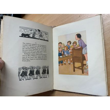 1940 1ST EDITION AMELIARANNE KEEPS SCHOOL ILLUSTRATED FICTION HARDBACK BOOK (P3)