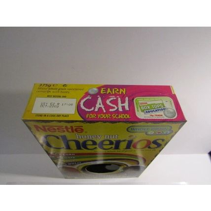 Nestle 2002 Cheerios LOTR Lord of the Rings Cereal Box & Set of 6 Sticker Cards