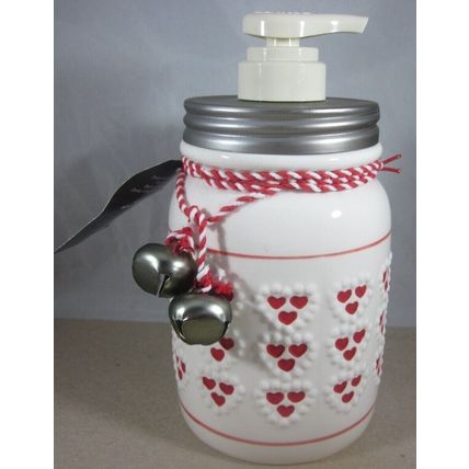 Bath & Body Works Deep Cleansing Hand Soap Dispenser Hearts Bells