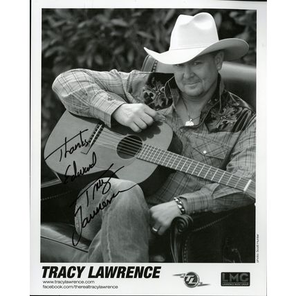 TRACY LAWRENCE COUNTRY & WESTERN SINGER 8 X 10 BW PHOTO SIGNED