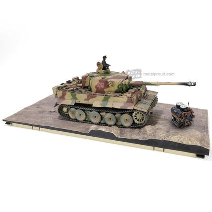 TIGER TANK PZKPFW VI SD.KFZ.181 NO. 100, 1943 EASTERN FRONT KURSK - 1/32 912043C