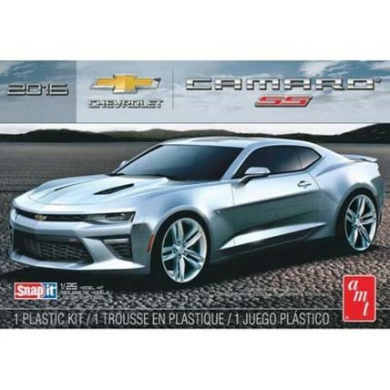 1/25 2016 Chevy Camaro SS, Snap Kit/Black Plastic Model Car Kit AMT982