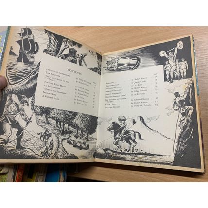 1973 "SUPREME BOOK FOR BOYS" ILLUSTRATED ANNUAL HARDBACK BOOK (P4)