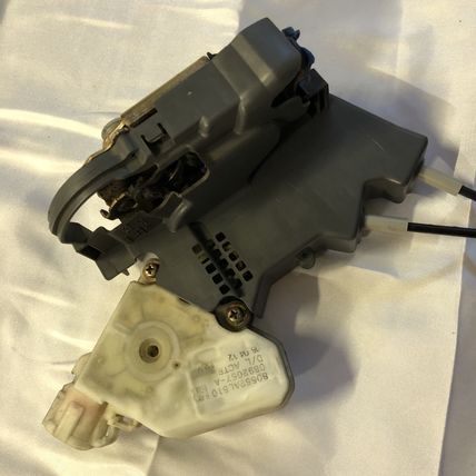 Interior Door Handle + Latch Actuator Passenger Right Front Infiniti G35 Sedan