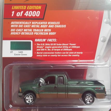 Johnny Lightning Tow & Go 2003 Ford F-250 & Pickle Trailer Black Estate Green