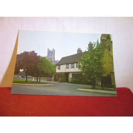 CROMWELL'S HOUSE, ELY, CAMBRIDGESHIRE unused vintage postcard =