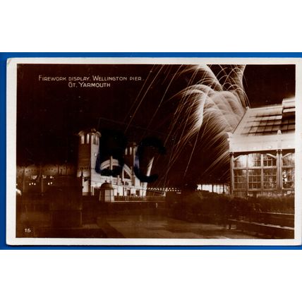 Postcard Firework Display Wellington Pier Great Yarmouth Norfolk Nr Gorleston