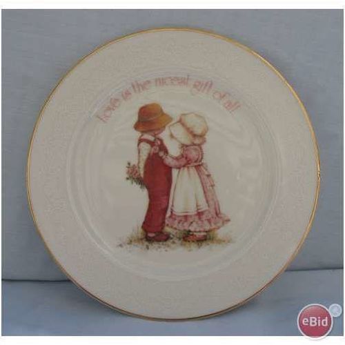 1979 Holly Hobbie A Gift of Love Collector's Plate