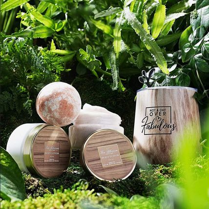 NIB! & Sealed! Lovery Luxurious Tea Blossom Bath Gift Set - FREE Ship!