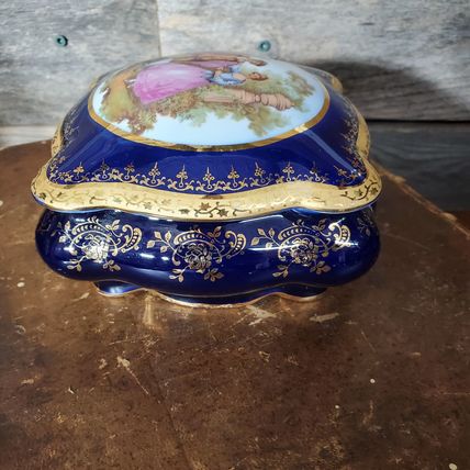 Vintage Imperia Limoges French Cobalt 22K GOLD Trinket Box W/ Courting Couple