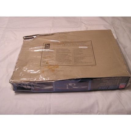 Star Trek amt ERTL U.S.S ENTERPRISE NCC-1701 CUT AWAY Model KIT SEALED 1/650 Sca