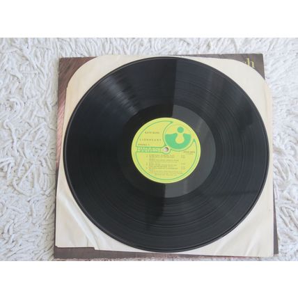 KATE BUSH, LIONHEART GATEFOLD VINYL LP. CANADIAN COPY