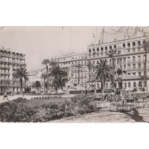 France circa 1920 Toulon Place de la Liberte deckled card by Editions du Globe