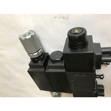 PARKER D1VW004CNYW,HYVAIR D0-DPC1-AB,D0-FC1-AB-MO HYDRAULIC SOLENOID VALVE,ST