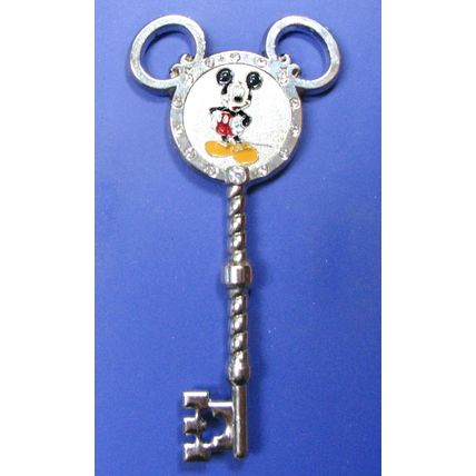 Disney World. Challenge Coin. 3"L. 47b.