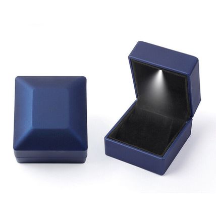 Diamond Ring Box with LED Light Velvet Jewelry Gift Wedding Proposal Engagement