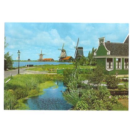 HOLLAND, LAND OF WINDMILLS unused postcard (a) vgc =