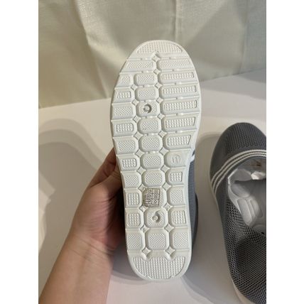 Musshoe Elastic Knit Flexible Pull On Walking Shoe/Sneakers Women's Size 11 Grey