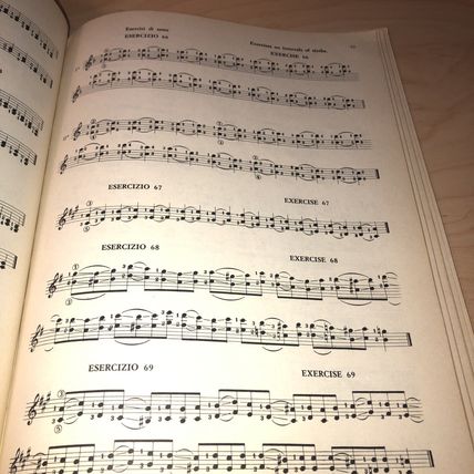 Metodo per Chitara. Guitar method. Dionisio Aguado. Berben. Italian & English
