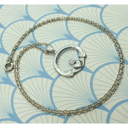 Vintage 925 Sterling Silver Irish Claddagh Heart Pendant Necklace