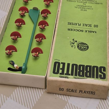 Subbuteo Heavyweight TEAM LIVERPOOL COMPLETE SET Ref 41 - HW