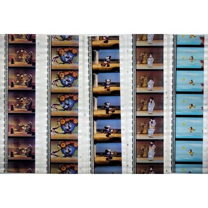 Mickey Mouse. Pk MULTI AKF - A006f . - 5 STRIPS OF 5 - 35MM FILM CELLS