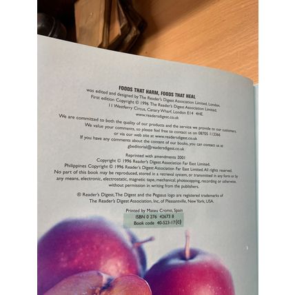 2001 "FOODS THAT HARM FOODS THAT HEAL" READERS DIGEST 1.4kg HARDBACK BOOK (P7)