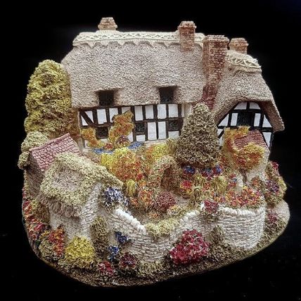 Lilliput Lane Crendon Manor Thatched Cottage Collectable Vintage Ornament