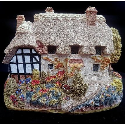 Lilliput Lane Crendon Manor Thatched Cottage Collectable Vintage Ornament