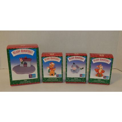 Hallmark 1999 Christmas at Pooh's House Merry Miniatures Complete Set