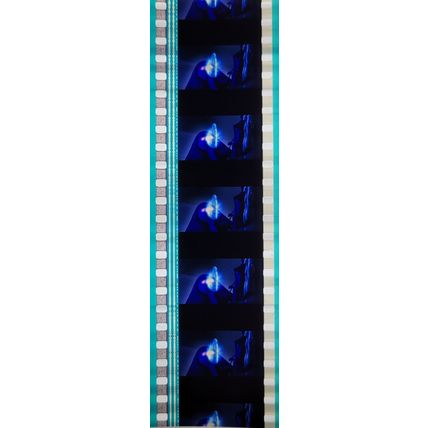 S.W. Clone Wars. Pk HCH - A018r . - 1 STRIP OF 5 - 35MM FILM CELLS