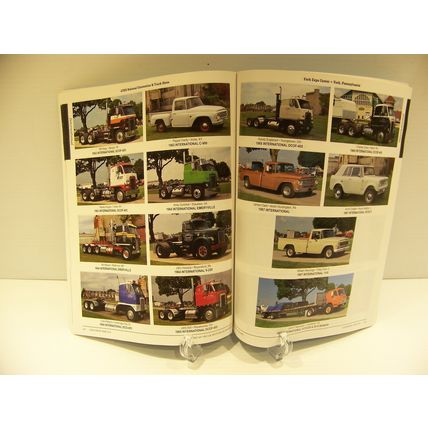2015 SHOW TIME AMERICAN TRUCK HISTORICAL SOCIETY 22ND COLLECTORS SPECIAL ISSUE