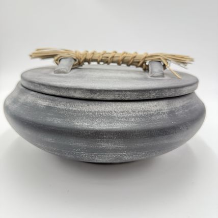 Anthropologie Mozu Trinket Dish Large Black Matte Ceramic Covered Vase