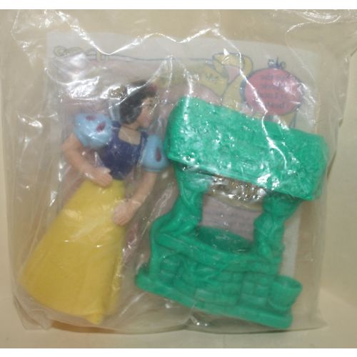 1993 McDonalds Disney's Snow White & Wishing Well Mint in Package