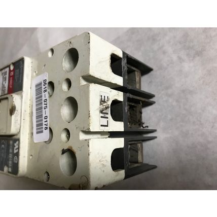 LOT 2 CUTLER HAMMER HMCP250L5CM01S10 CIRCUIT BREAKERS,250A,3POLE,600 vac/25,TA