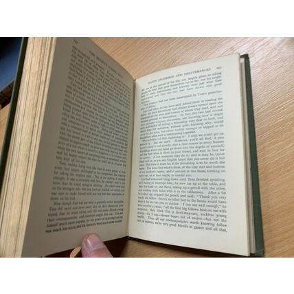 1917 THOMAS HUGHES "TOM BROWN'S SCHOOL DAYS" ILLUSTRATED HARDBACK BOOK (P3)