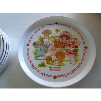 SiLite - Strawberry Shortcake - Melamine Bowls & Plates 3242, 3101 Vintage 1982