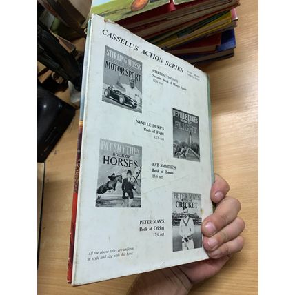 1960 "BOBBY CHARLTON'S BOOK OF SOCCER" 1ST ED MAN UTD FOOTBALL HB BOOK (P4)