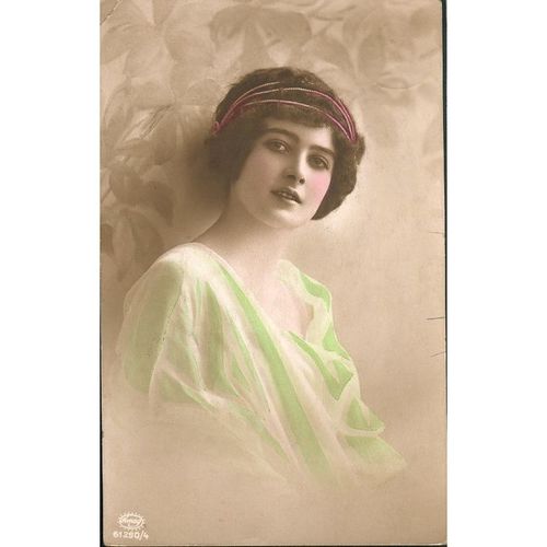 Vintage Amag Portrait Postcard - Young Woman 61290/4