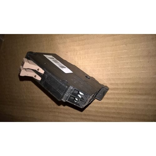 EATON CUTLER HAMMER CHNT1515 15/15 Amp 1 Pole 120/240v Tandem Twin Breaker
