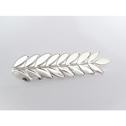 Small silver metal leaf alligator hair clip for fine thin hair