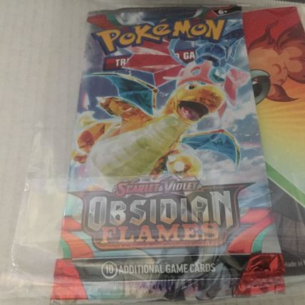 NEW Pokemon Scarlet & Violet Obsidian Flames Mini Portfolio & Charizard Booster