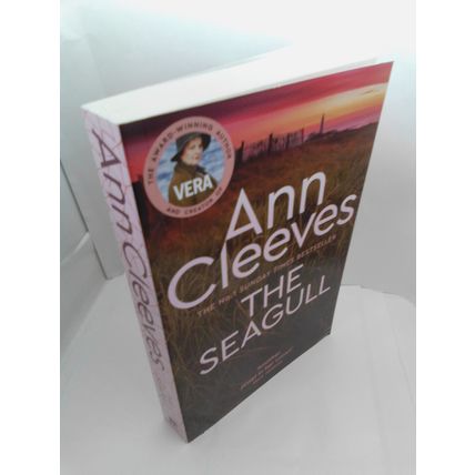 Ann Cleeves 4 Vera PBs Sea Gull / Harbour Street / Glass Room / Moth Catcher