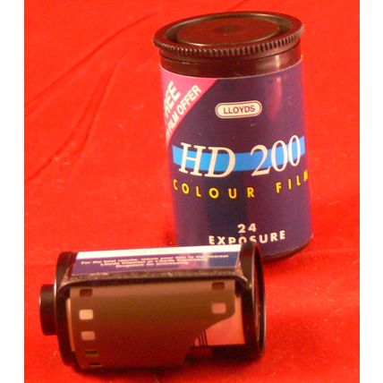 Lloyds HD 200 35mm Film in tub Exp 7/98