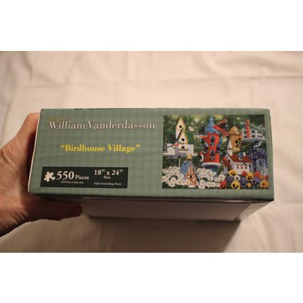 BIRDHOUSE VILLAGE 550 PIECE PUZZLE SEALED BIRDS