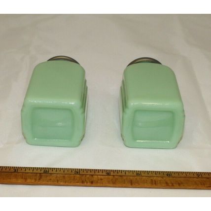 New Jade Green Glass Salt & Pepper Shakers Art Deco Badge Arch Retro Style