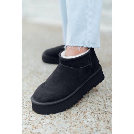 Black Faux Fur Lined Suede Ankle Snow Boots