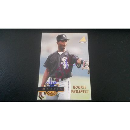 1994 Pinnacle Card # 228 Norberto Martin Autograph Chicago White Sox