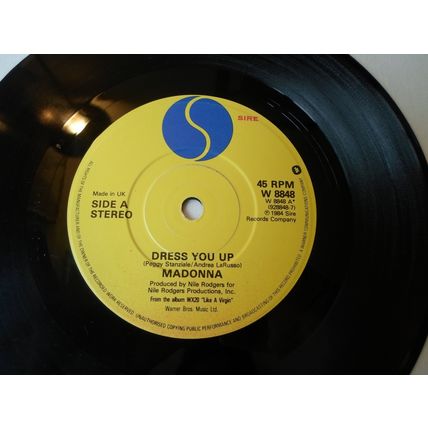 7" 1984 MADONNA . DRESS YOU UP. SOLID .PAPER LABELS, SIRE W 8848, NEAR MINT